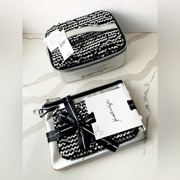 Kendall & Kylie Los Angeles 3 Pieces Makeup Bag Set - Picture 3 of 7